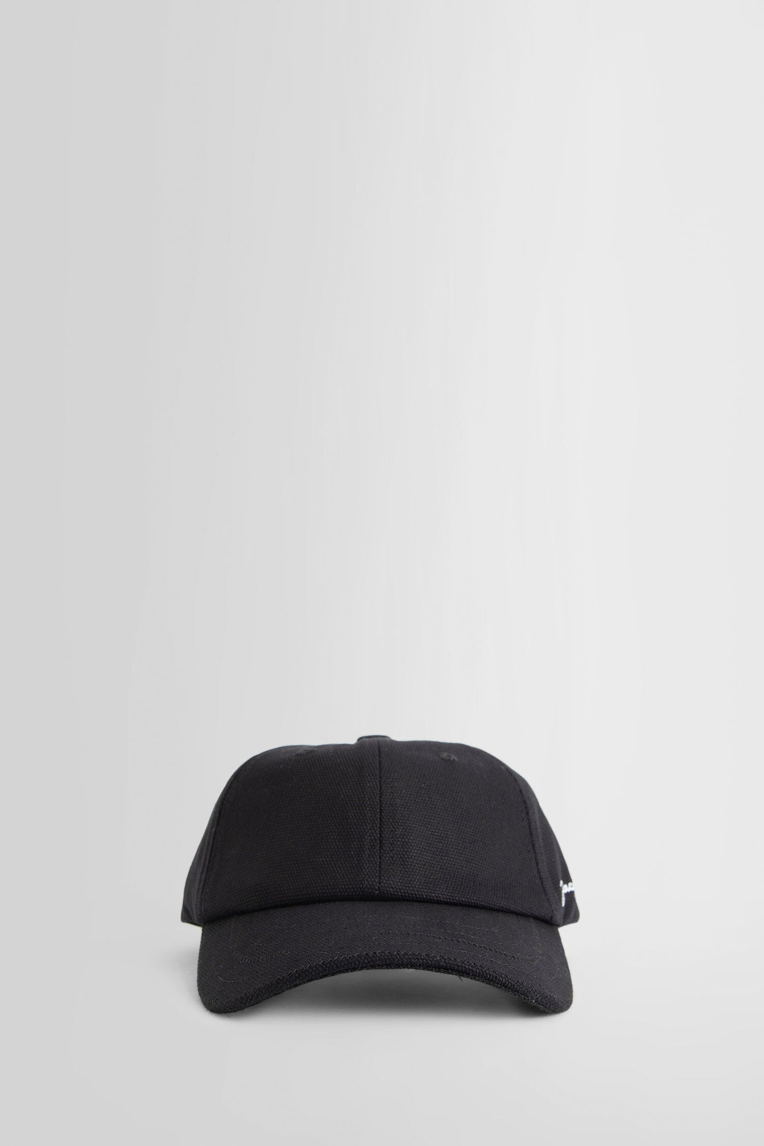 JACQUEMUS BLACK HATS