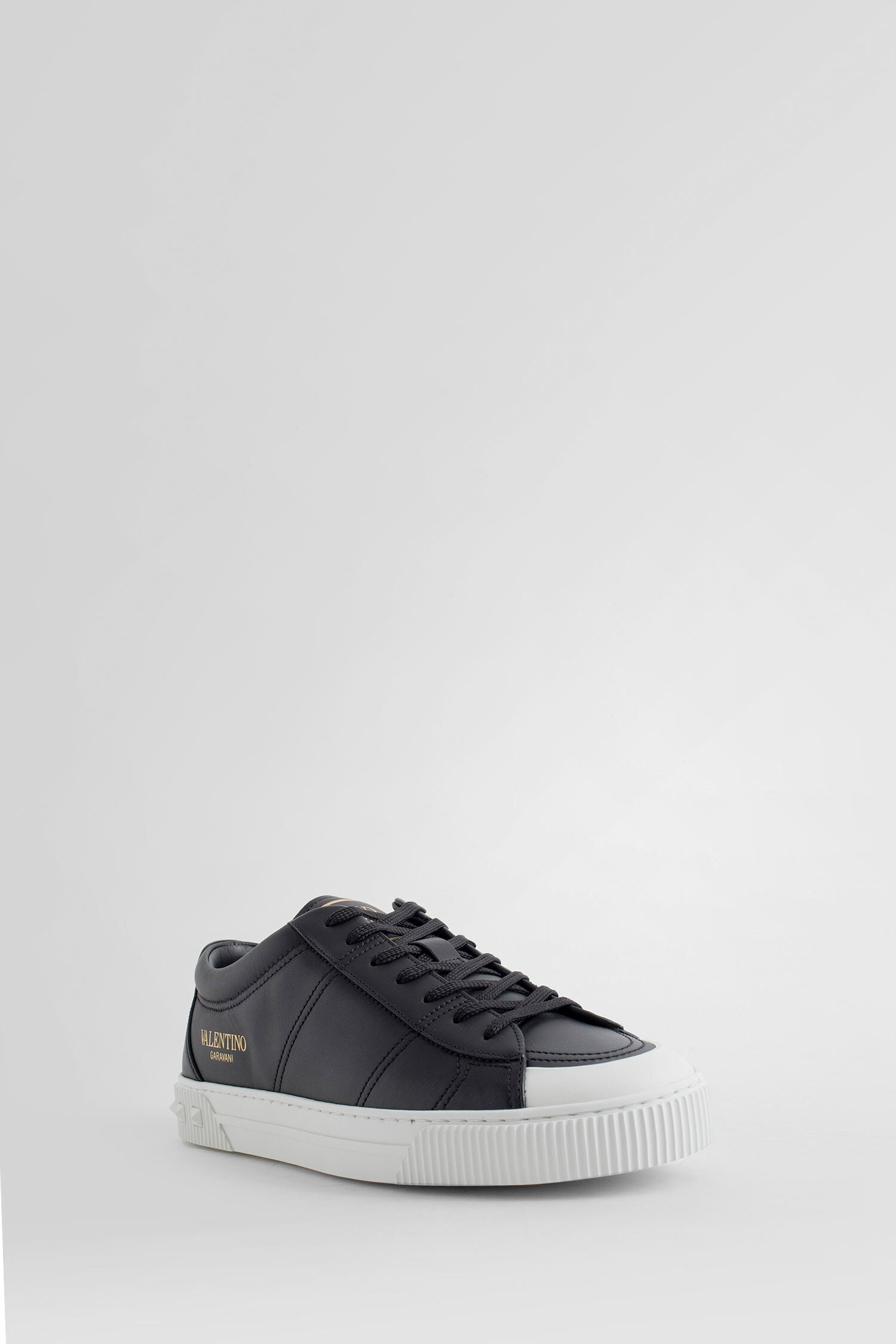 VALENTINO  BLACK&WHITE SNEAKERS