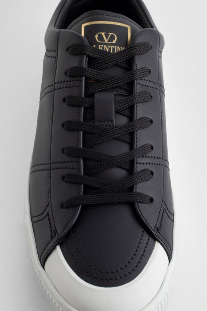 VALENTINO  BLACK&WHITE SNEAKERS