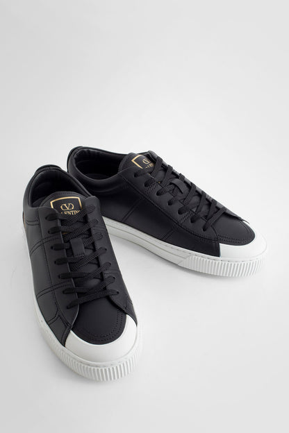 VALENTINO  BLACK&WHITE SNEAKERS